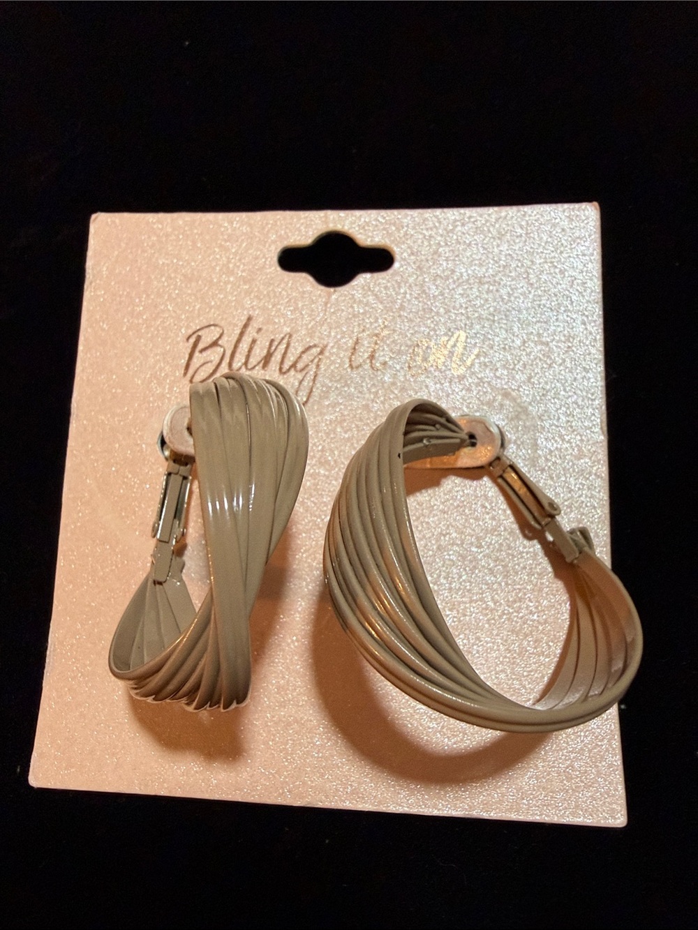 NWT Women’s Bling It On Taupe Multi-Strand Twisted Hoop Earrings 1.5”